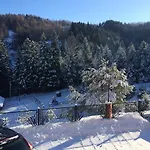 Iskra Ośrodek wypoczynkowy *